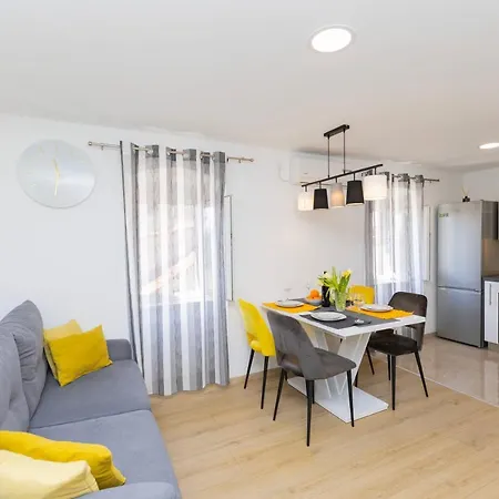 Modern Cozy Bonnie In Center Of Split. Апартаменты